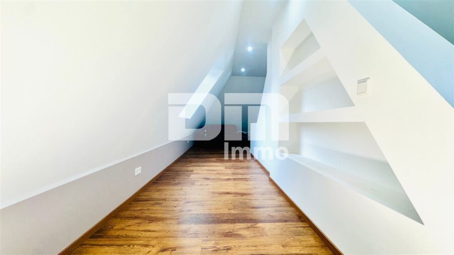 Wohn Gewerbe Ensemble mit 6 neuwertigen Apartments + Restaurant in Traumlage - DG Maisonette 6 Dachstudio